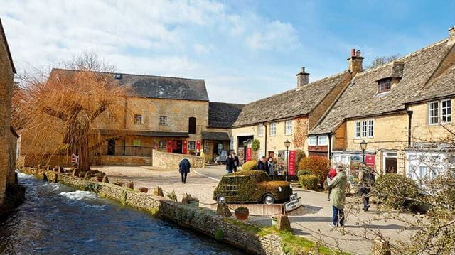 Boundless Breaks: Bourton on the Water